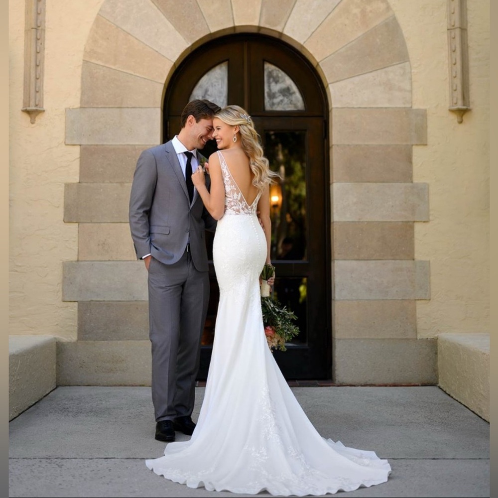 Essence of Australia White Lace Wedding Dress